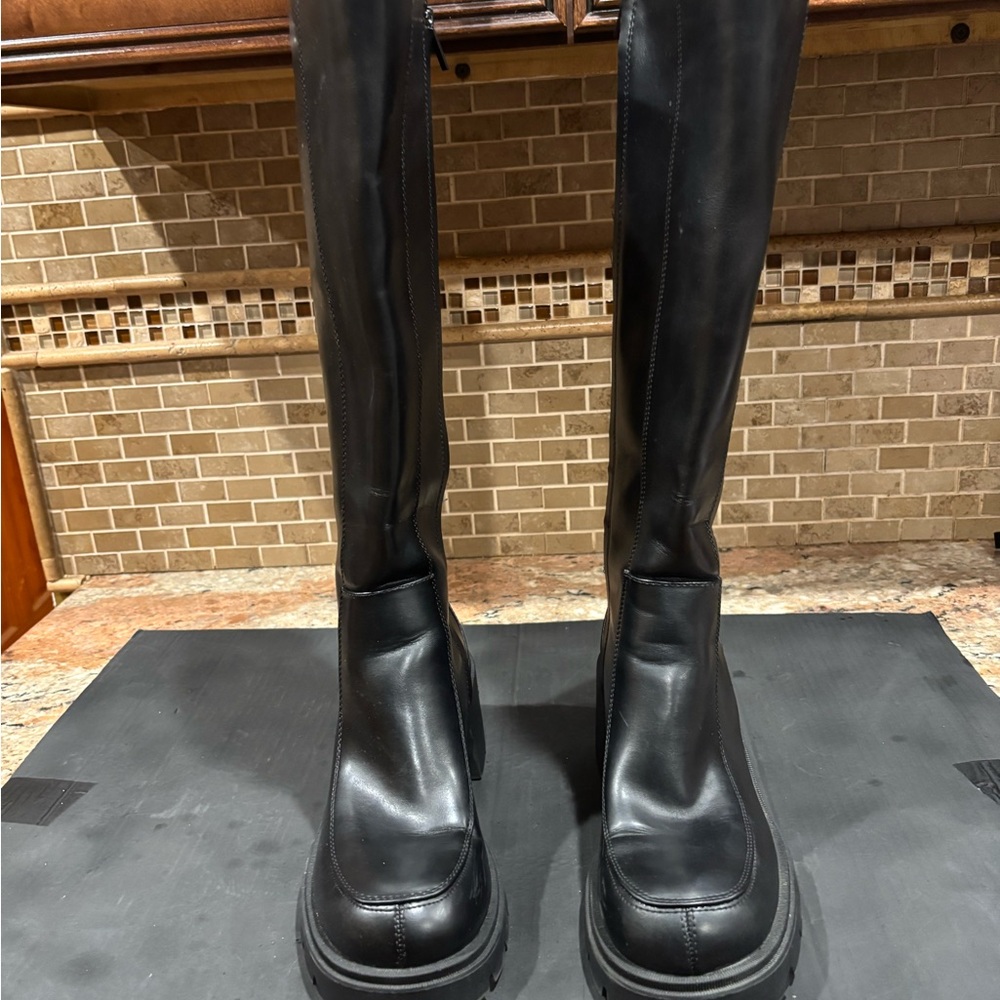 ZARA HIGH BOOTS WITH LUG SOLE BLACK 3049/410Women’s EU40/US9 BLOGGERS FAV - Picture 2 of 9